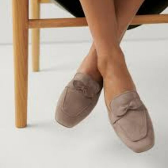 COLE HAAN York Suede Bow Loafers NEW - Picture 1 of 4
